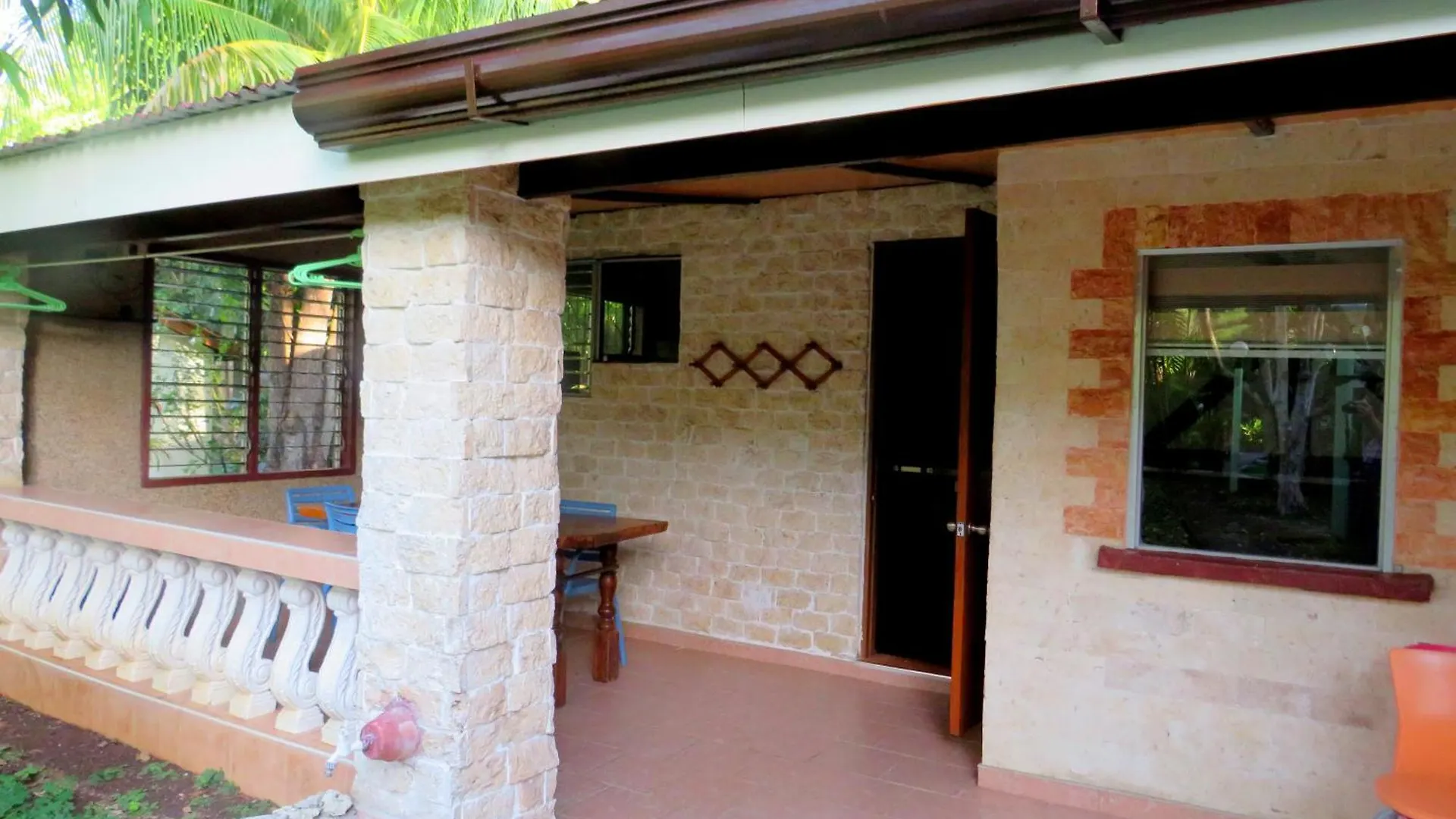 Alonaland Resort Panglao Guest house