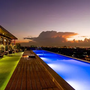 https://azumi-boutique-hotel.angeleshotels.net