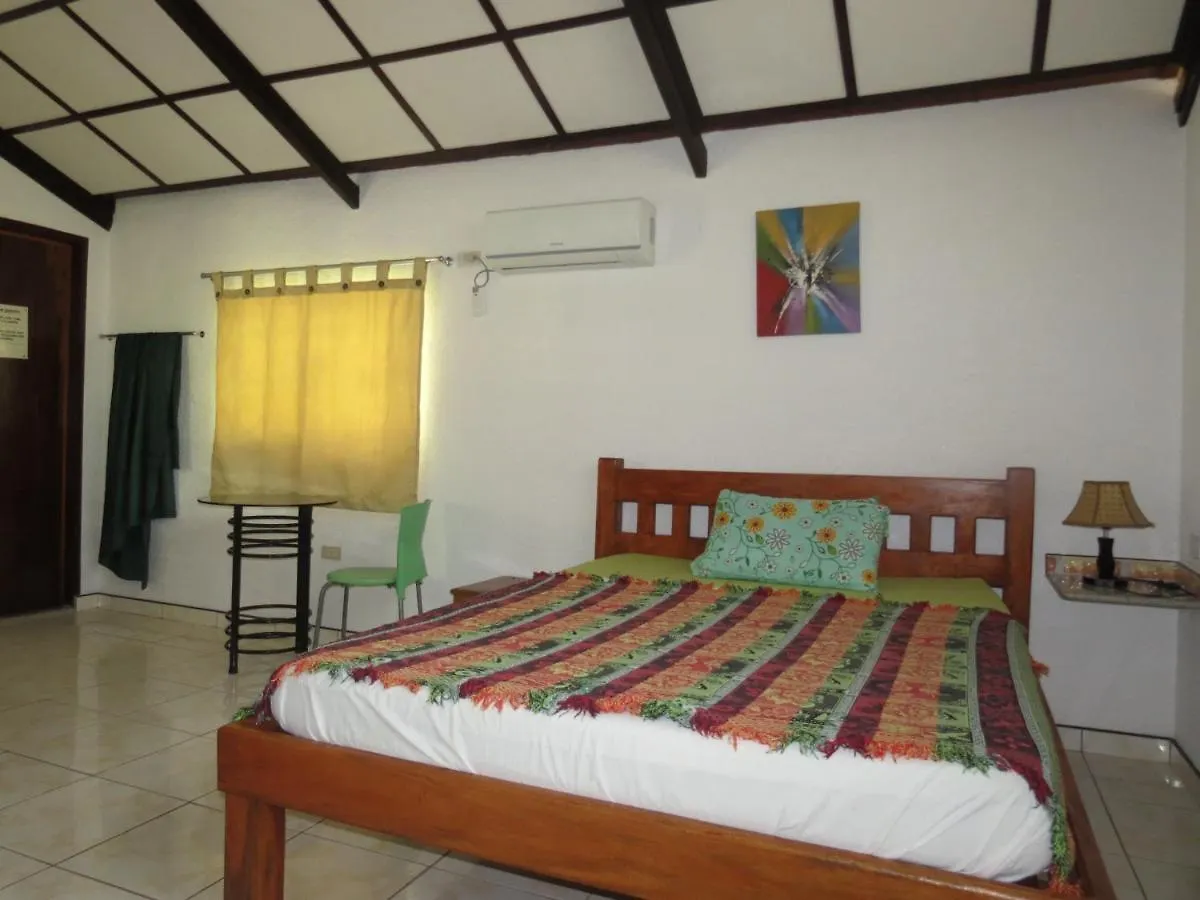 Alonaland Resort Panglao