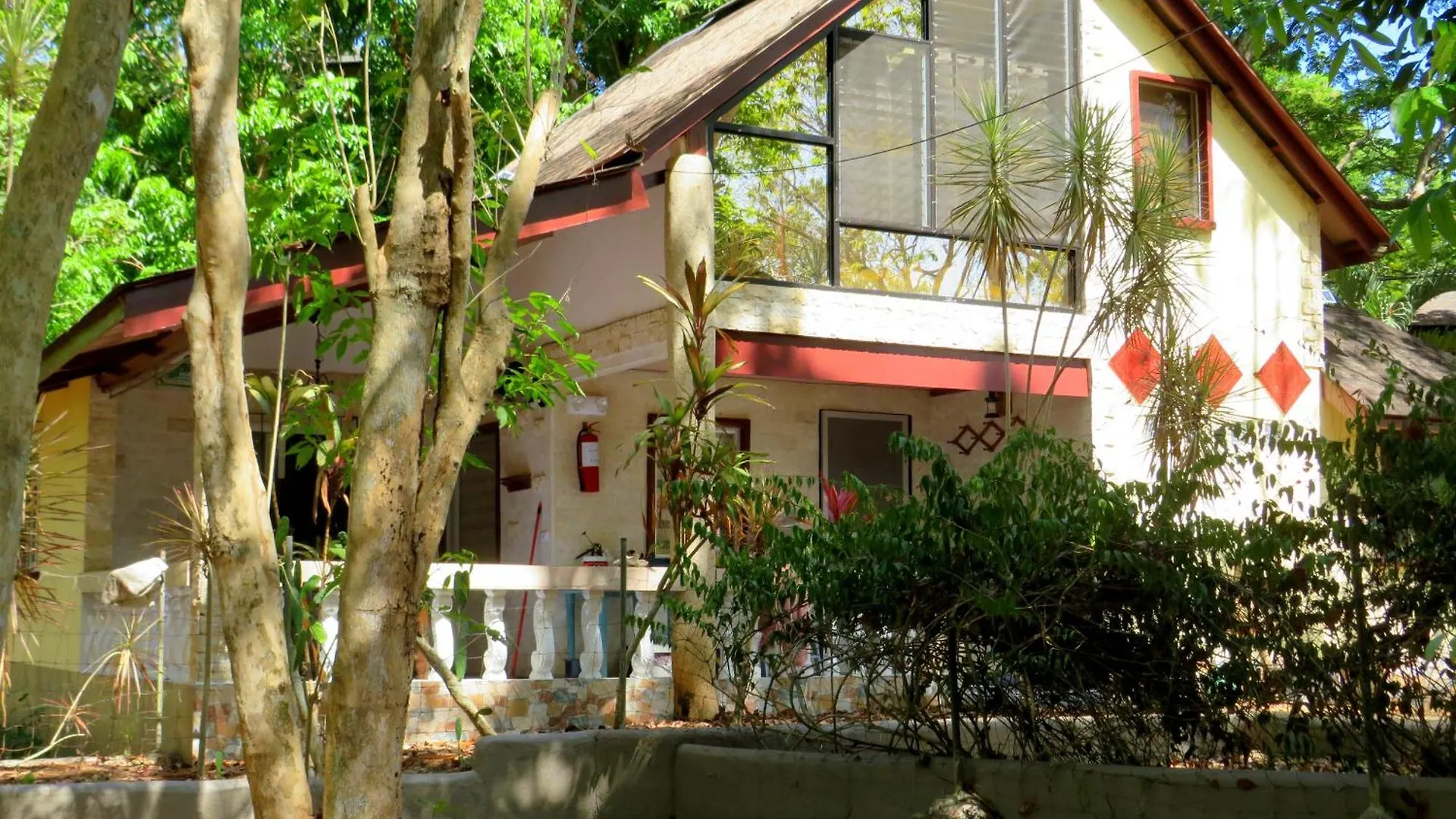 Alonaland Resort Panglao Guest house