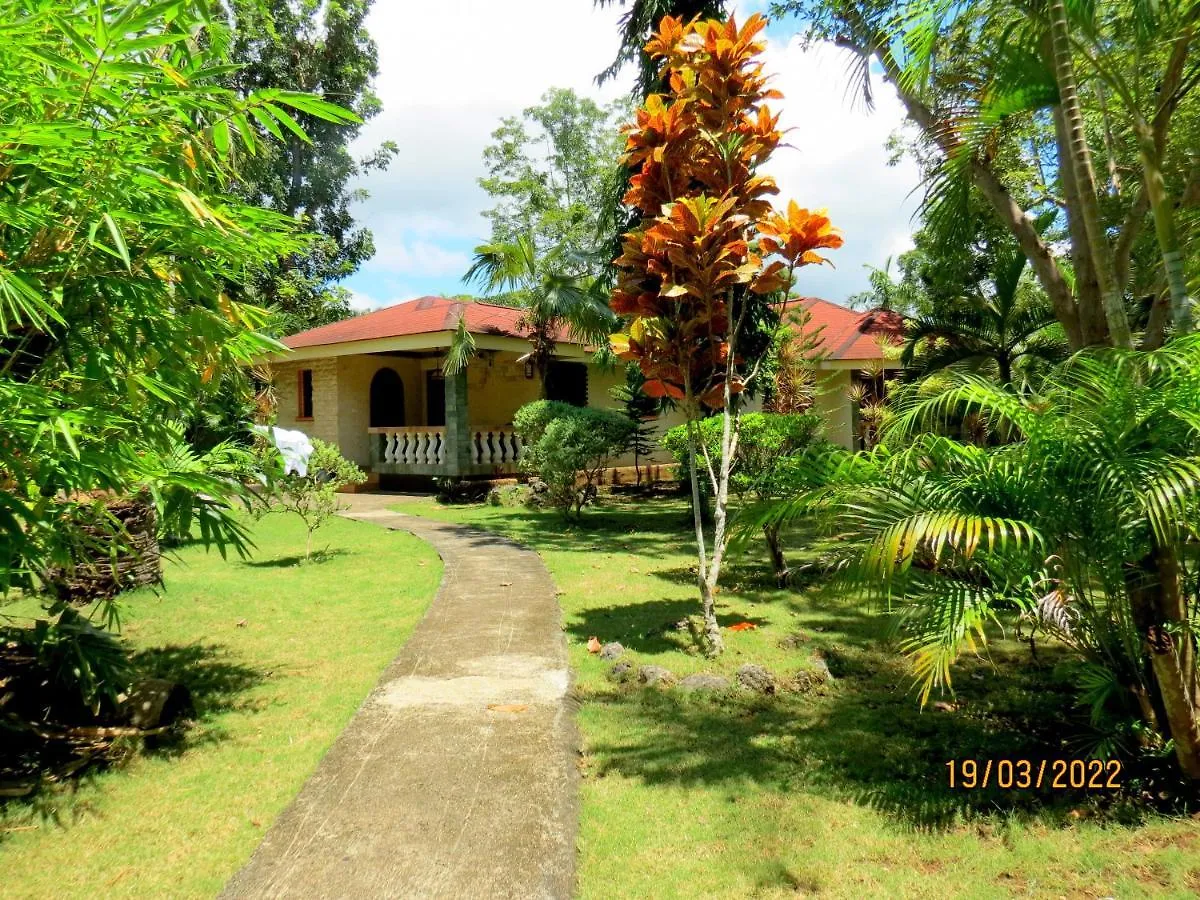 Alonaland Resort Panglao 2*,