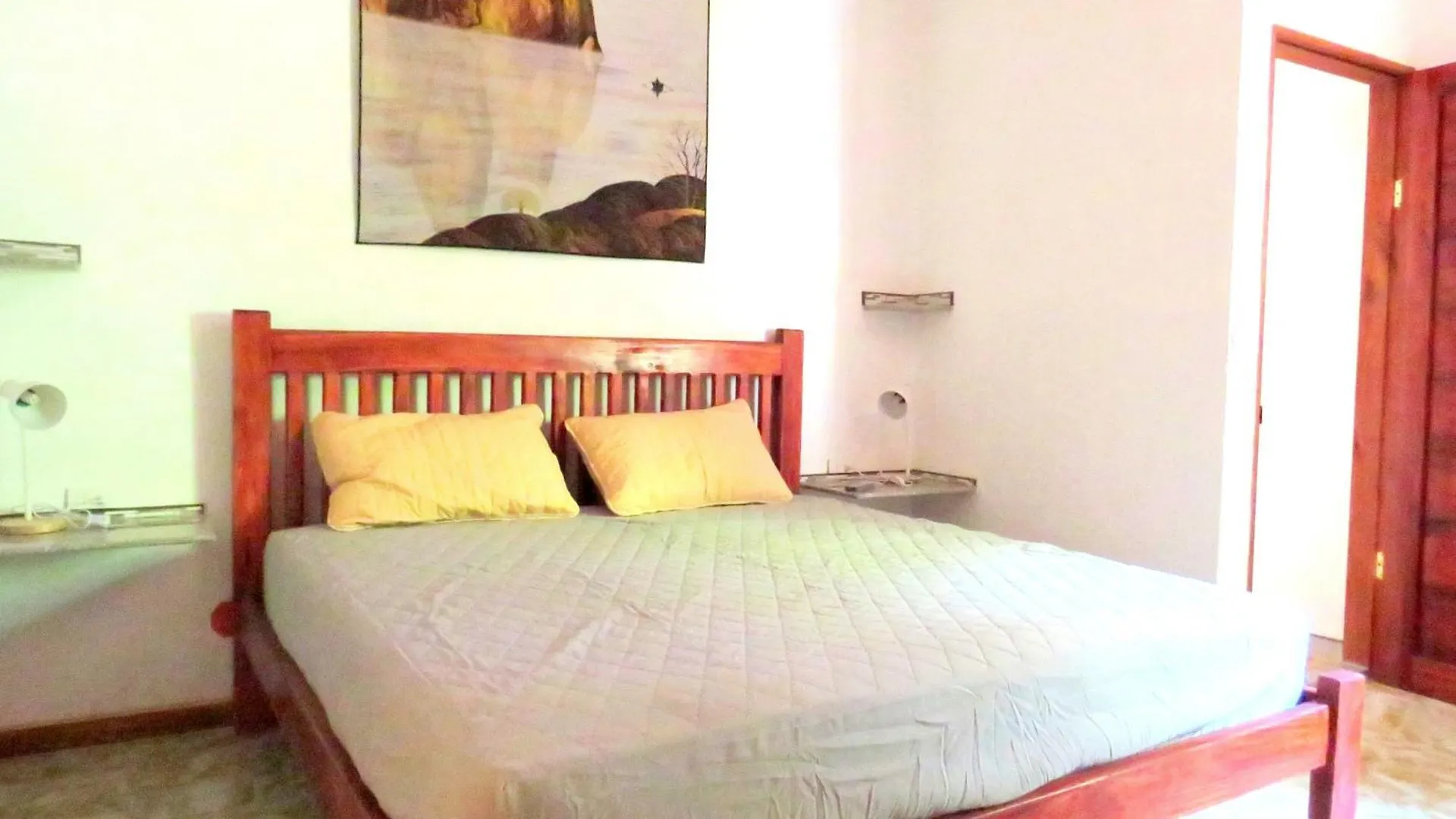 Alonaland Resort Panglao 2*,  Filippinerne