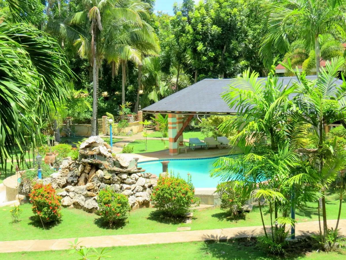 Alonaland Resort Panglao 2*,